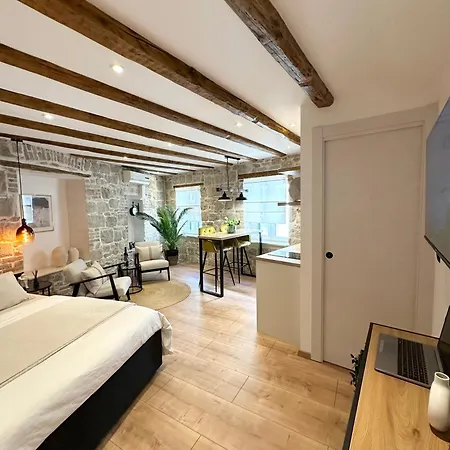 Dani Apartment- Heart Of