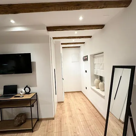 公寓 Dani Apartment- Heart Of *