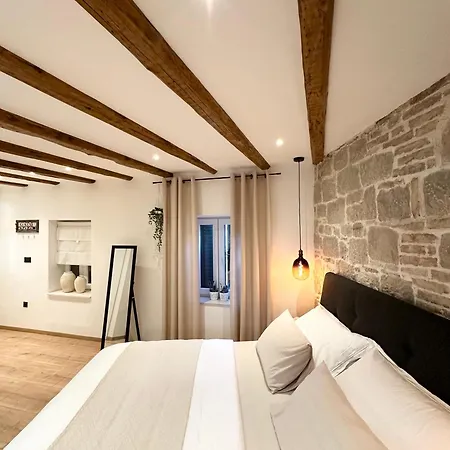 达尼公寓 公寓 *